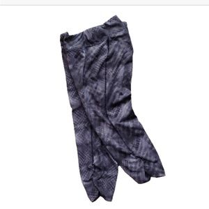 Soybu Capri Length Leggings Small